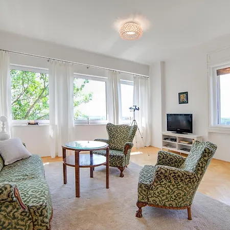 Nosislav Apartments * Nosislav