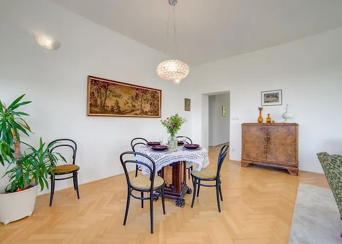 Nosislav Apartments 公寓 *