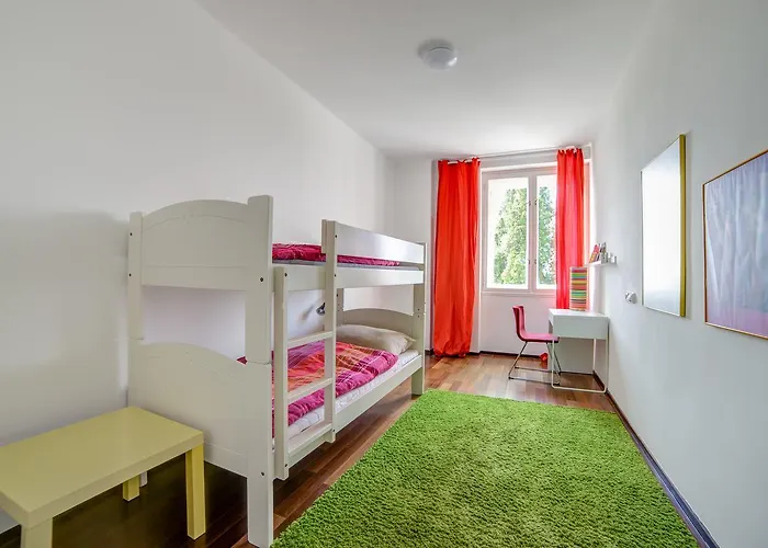 Nosislav Apartments *